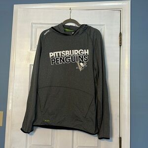 Reebok Pittsburgh Penguins hoodie; size large
